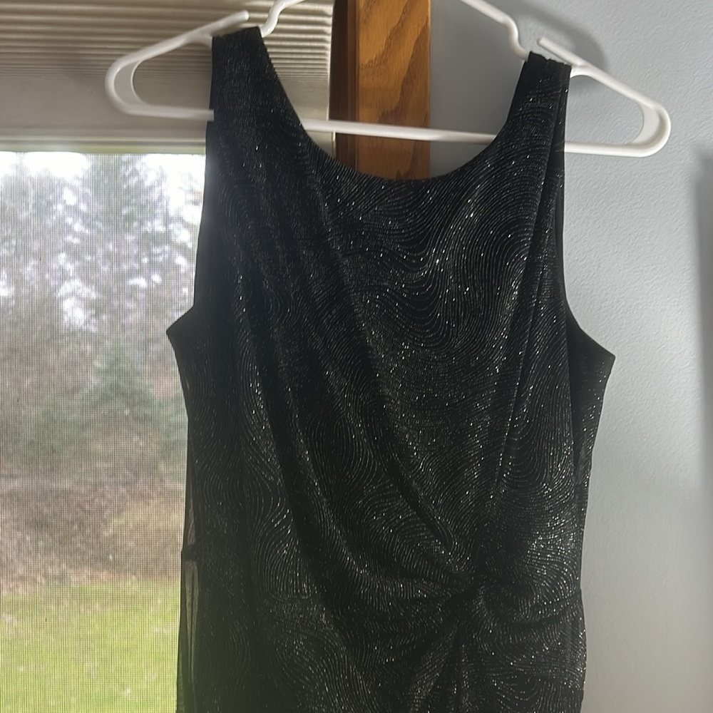 Calvin Klein sz 8 evening gown. Black and silver